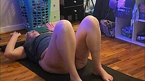 Hot Milf Stretches Big Ass in Early Morning Yoga Session