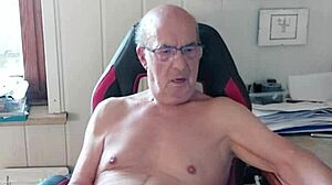 norbertww cums on cam at chaturbate