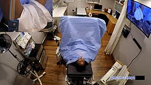 Dr. Tampa's Corporate Slaves: Minnie Rose Screams