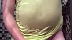 douche prot�in�e with daddy in intriguing action.