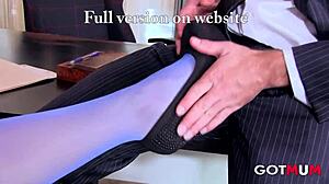 got mum - milf secretary into foot fetish with boss 😜