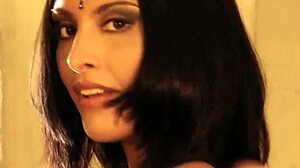 Indian girlfriend teases with nude dance moves! 💃