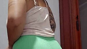 I'm Going To The Gym To Flash My Tits – Want To See?