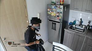 Brithany Es Sorprendida Y Dominada En Su Casa Por Un Ladr�n Cachondo Y Obedece Sus �rdenes Historia Completa