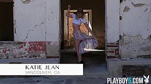 i undress as tiny canadian milf outdoors