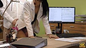 Wow, horká holka vyměňuje sex za prachy na nové nástroje!