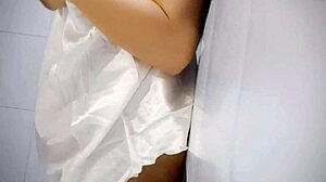 Chubby babe playing her tits makes her wet pussy