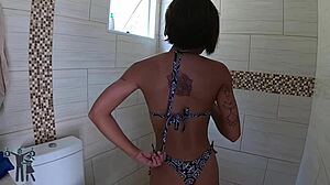 how does this vibrator make you squirt so much?