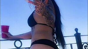 Lady Xo Boldly Challenges Jerk Off Contest