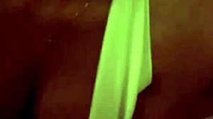 Pelacur blonde panas menghabiskan air mani dari kontol saya