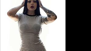 Lady Xo Boldly Challenges Jerk Off Contest