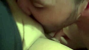 Intense interracial actie met Latina na feest