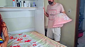 Padrasto faz visita noturna inesperada