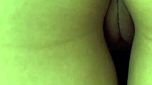 Girlfriend Poses Naked For Photos