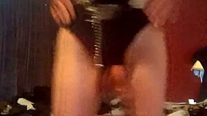 Piernas sexys de shemale en exhibición por rikitgurl69 en leggings