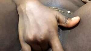 ebony woman in homemade solo video