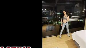 Linda Latina 18+ Vadia no Casting, Chupando Pauzão Negro e Recebendo Facial pela Primeira Vez, Quer Ver?