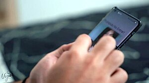 sora vitregă schimbă tăcerea pentru o afacere dură în dormitor