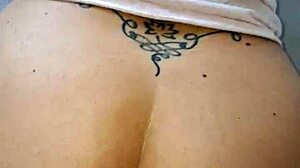 entro in casa della mia amante e la scopo mentre parla al telefono con una sua amica