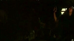 Aku dikongkek pantat oleh John Garager, boyfriend aku, gaya romantis