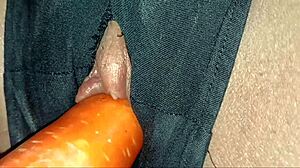 Amateur Babe Gets Pleasured Orally