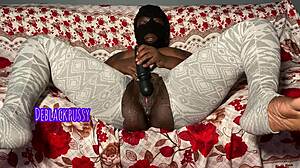 Homemade slut SQUIRTS hard with vibrator toy