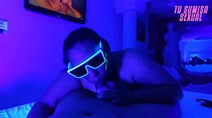 mamada garganta profunda cuarto neon soy la hijastra mas sumisa