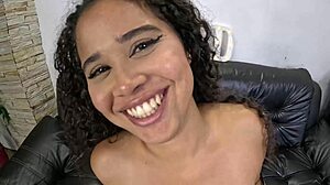 Fotosesija postane divja na poredni domači zabavi!