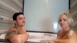 Esta estrella porno sexy y tatuada Samuka Ventura es de porn cast com, genial