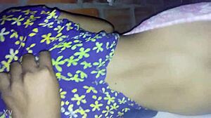 自家製ベネズエラ若い美女、剃毛してハードコア日本スタイルアクション。