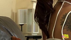 When a Blonde and Brunette Lesbian Meet They Throw a Wonderful Action with Intense Scissoring