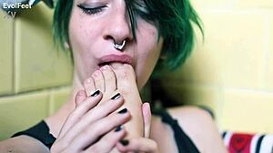 I love when sexy alt girls worship my feet with licks and choking 😍