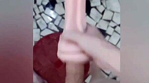 a sneak peek at the vid with my sex toy, she's so hot