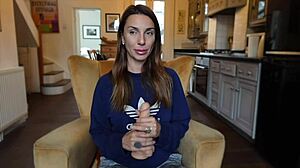 Debelina šteje v Roxy Foxinem drznem seks vodniku