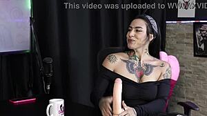 Lexi Mallet strips after blowjob praise!