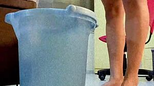 Por um pau enorme dentro dela gooozeeeeei porraaaaaaa 9 x rosa vermelha