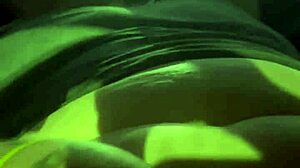 Redphoenix gets her pussy so wet it squirts during masturbation 😍💦