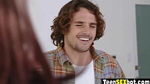 OMG, Gadis Muda 18+ Berkaki Panjang dengan Heels Dapat Pepek Ketatnya Dikongkek! 🔥