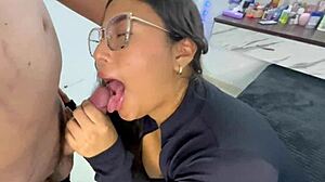 i hooked up with a stranger in the park and we almost got caught 😏