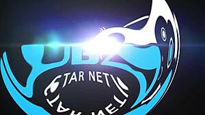 Kaj skriva Nikita? Seksi ruska blondinka draži sama s svojimi velikimi joškami in tesnim telesom!