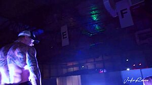 follando en publico una polla grande 😈