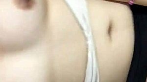 Filipina Girlfriend Reveals Her Wild Side in Homemade Clip  