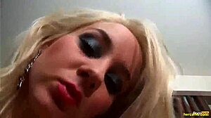 hot busty blonde oils up and toys 😍