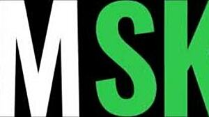 Scarlet Spunk Works Out With Wet Pussy Stretching At The Gym