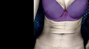 azjatycka seksoholiczka łapie ładunek za ładunkiem