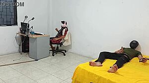 Step sister sitting while i masturbate for her