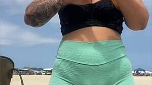 Swollen pussy on beach after guy suggests threesome.