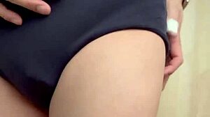 tennis girl in skirt and bloomers teases her ass 😏