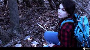 Valentina Nappi Hilang, Facefucked Di Hutan Seram