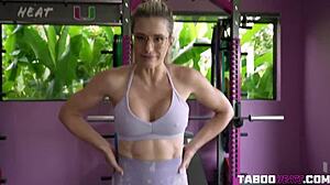 hot milf doing workout naked